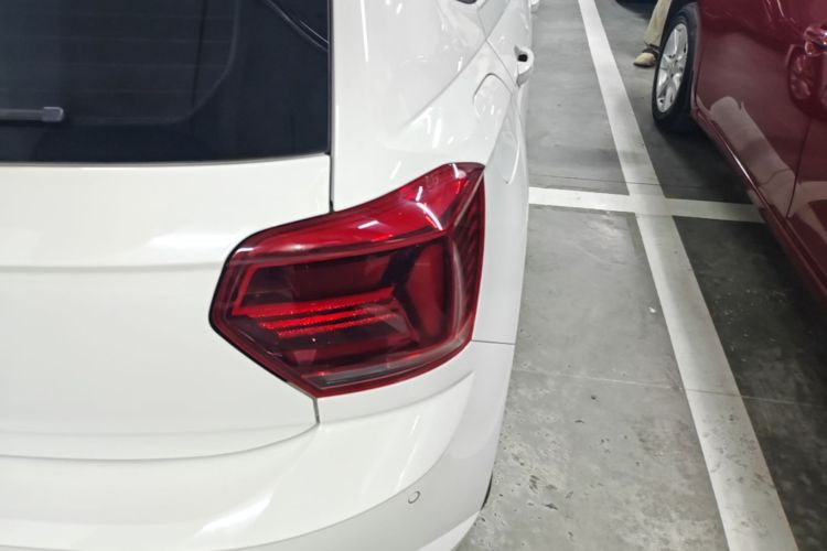 Volkswagen Polo 2021 car image #8