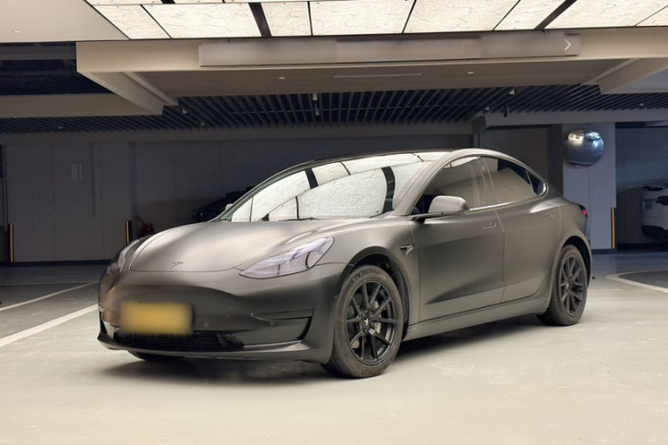 Tesla Model 3 2023 car image #2
