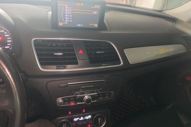 Audi Q3 2016 imagen de coche #13
