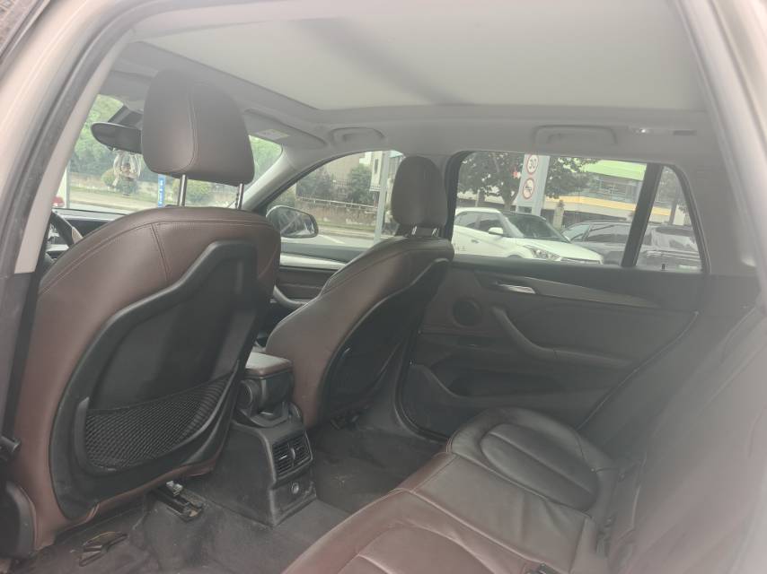 BMW X1 2018 immagine di auto #8