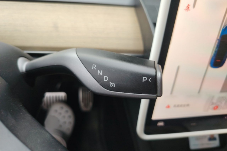 Tesla Model Y 2023 #18 Tesla Model Y 2023 car image #18