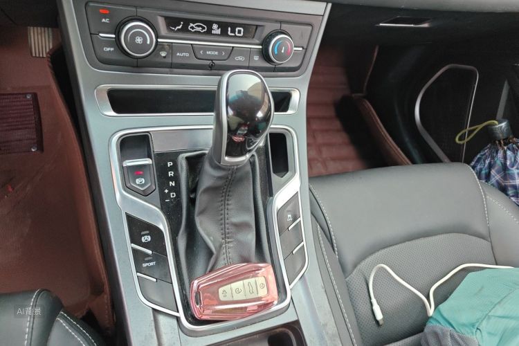GEELY Emgrand 2020 immagine di auto #16