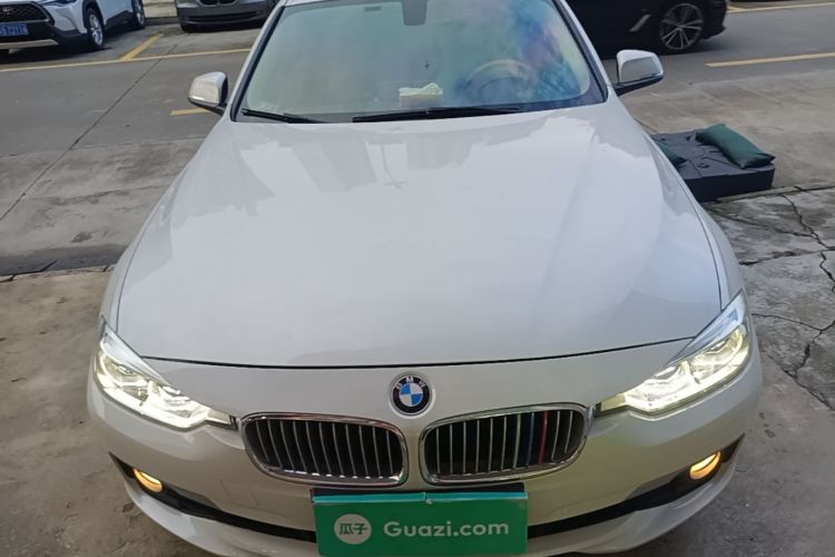 BMW 3 Series 2018 car image #3