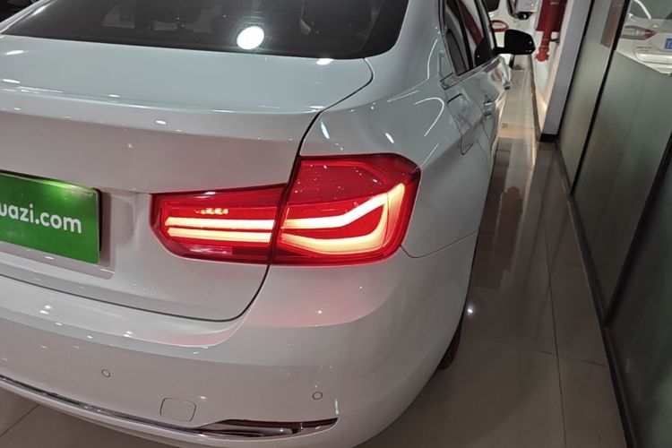 BMW 3 Series 2016 #8 BMW 3 Series 2016 car image #8