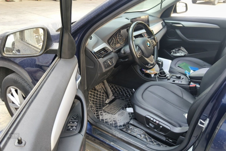 BMW X1 2017 #18 BMW X1 2017 car image #18