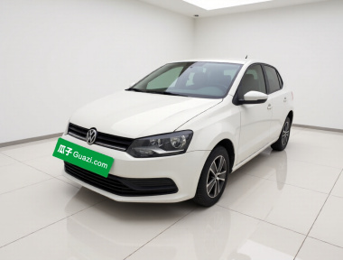 Volkswagen Polo 2015 Volkswagen Polo 2015 car image