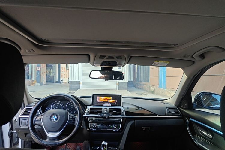 BMW 3 Series 2016 car image #18