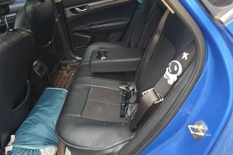 GEELY Emgrand GS 2017 car image #10