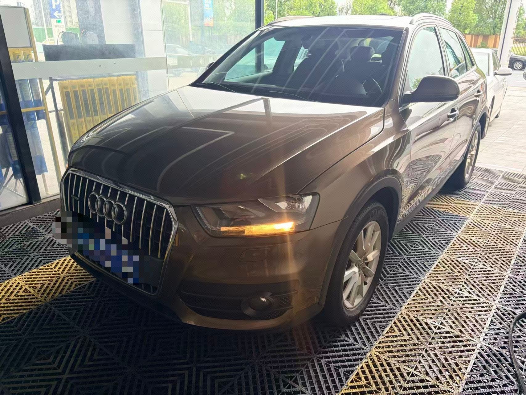 Audi Q3 2014 car image 