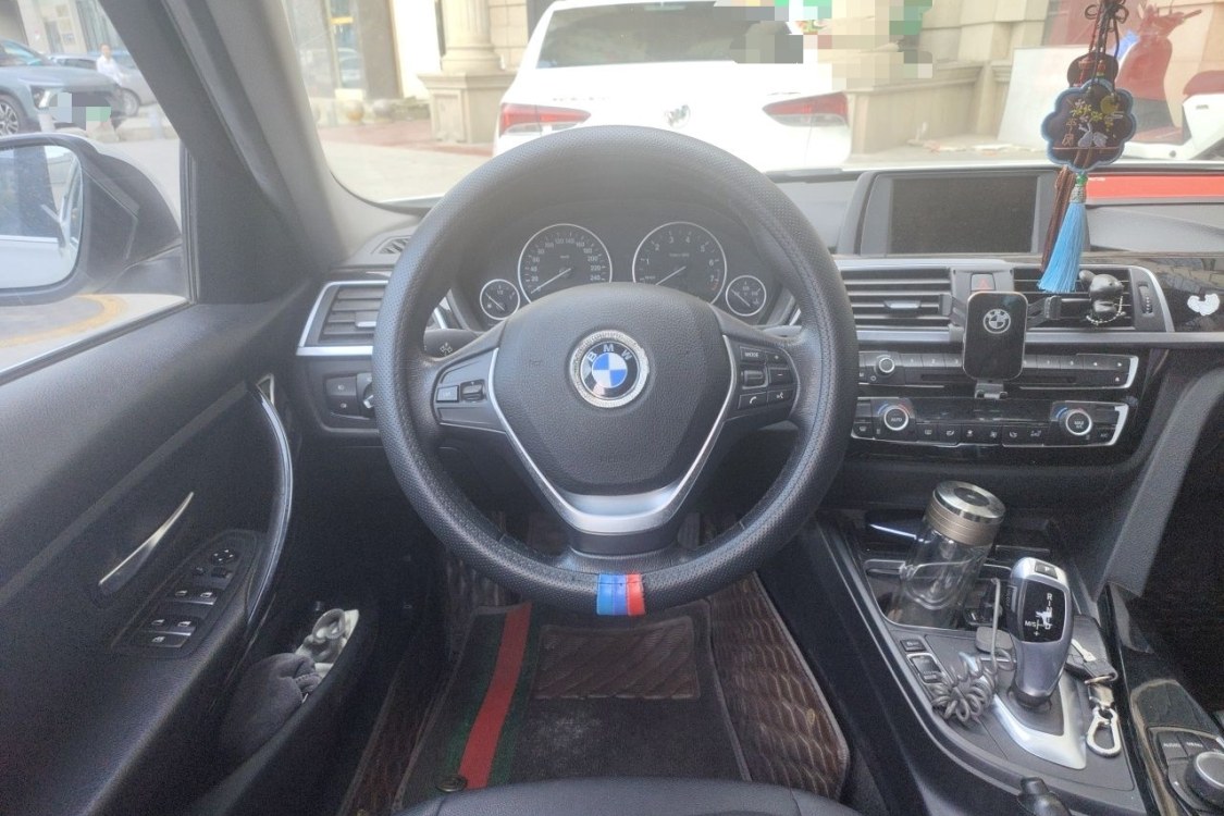 BMW 3 Series 2017 car image #24