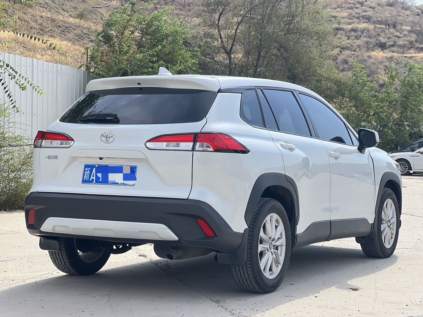 Toyota Corolla Cross 2023 صورة سيارة #10