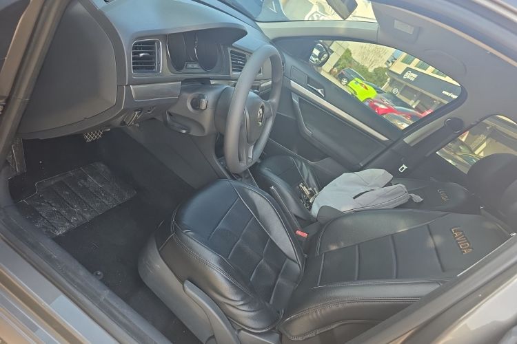 Volkswagen Lavida 2016 car image #15