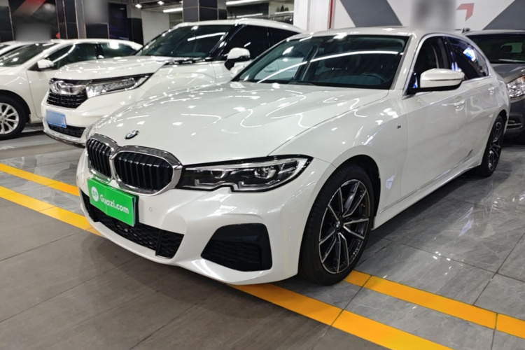 BMW 3 Series 2022 #2 BMW 3 Series 2022 car image #2