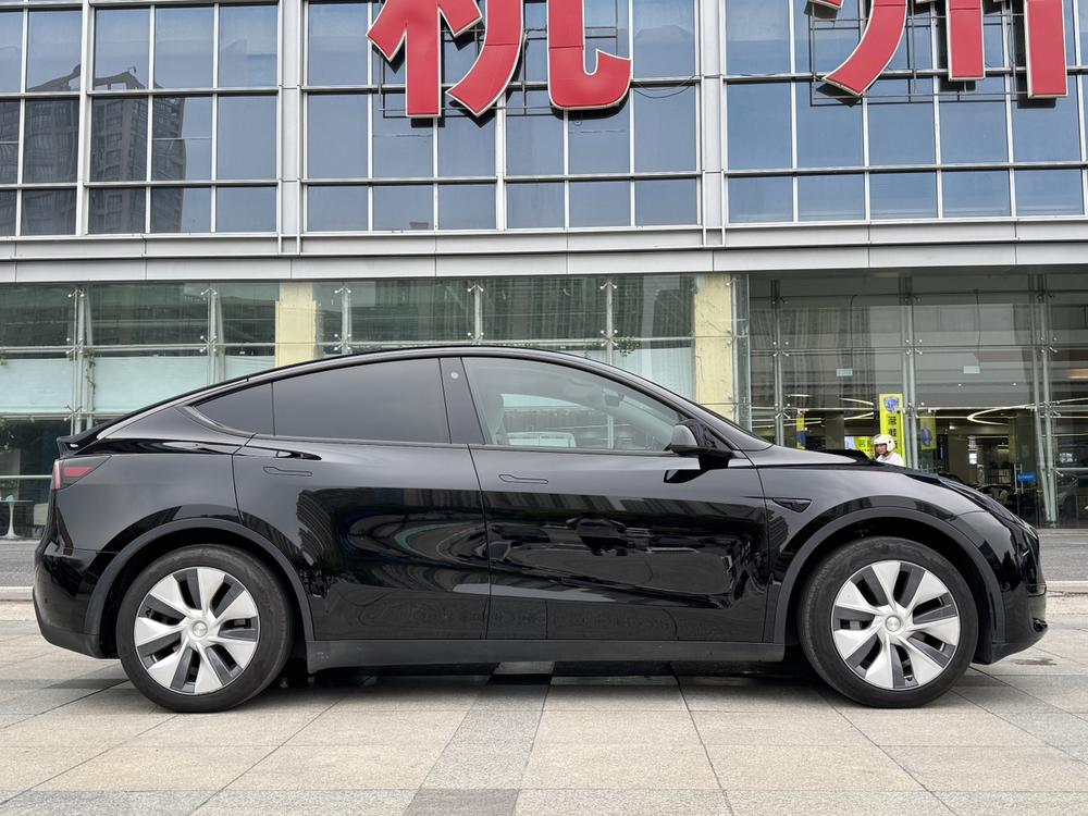 Tesla Model Y 2023 #8 Tesla Model Y 2023 immagine di auto #8