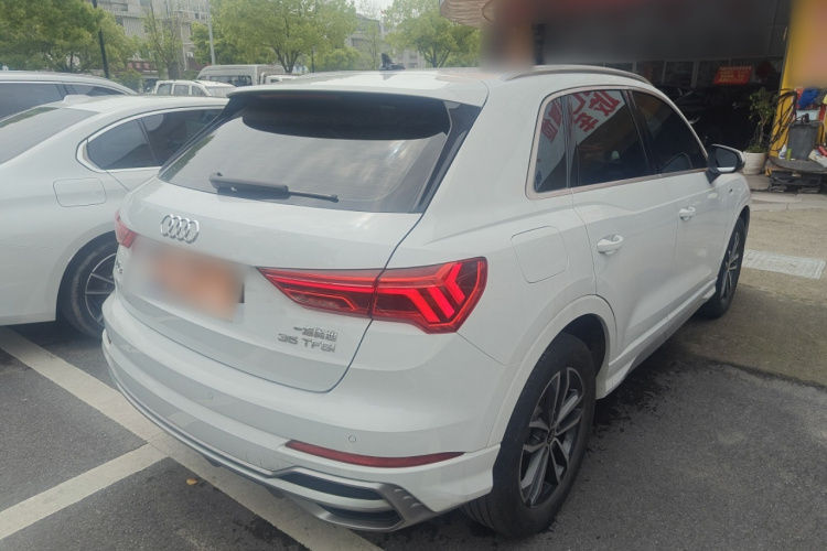 Audi Q3 2023 image de voiture #7