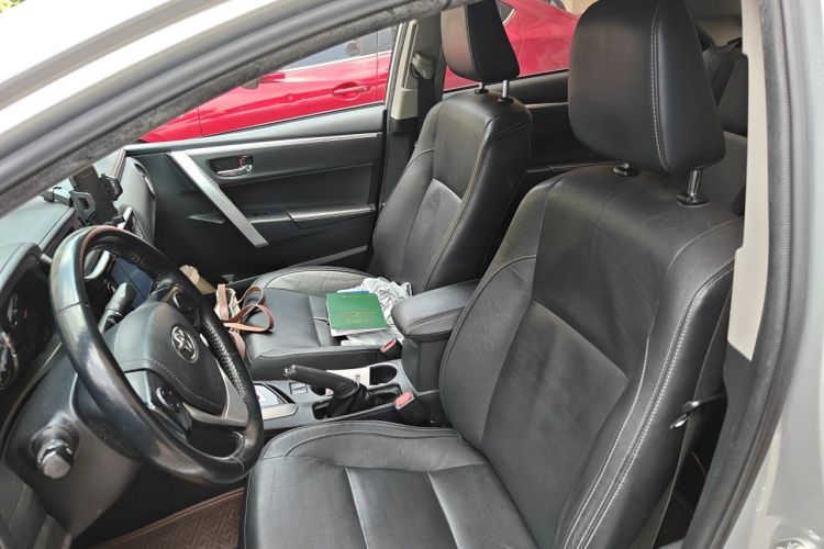 Toyota Corolla 2018 car image #16