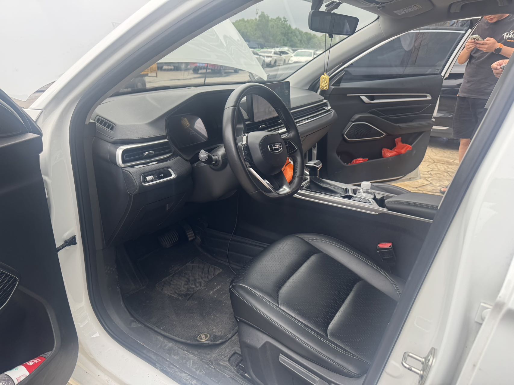 GEELY Emgrand 2023 صورة سيارة #3