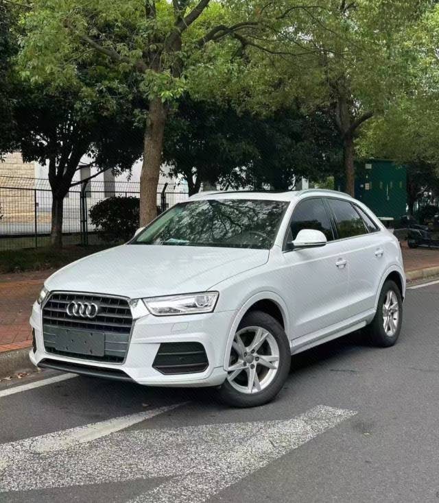 2017 immagine di auto 