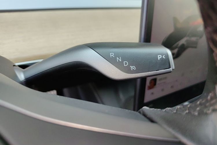 Tesla Model 3 2021 car image #14