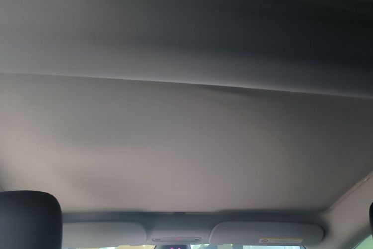 Tesla Model 3 2025 car image #18