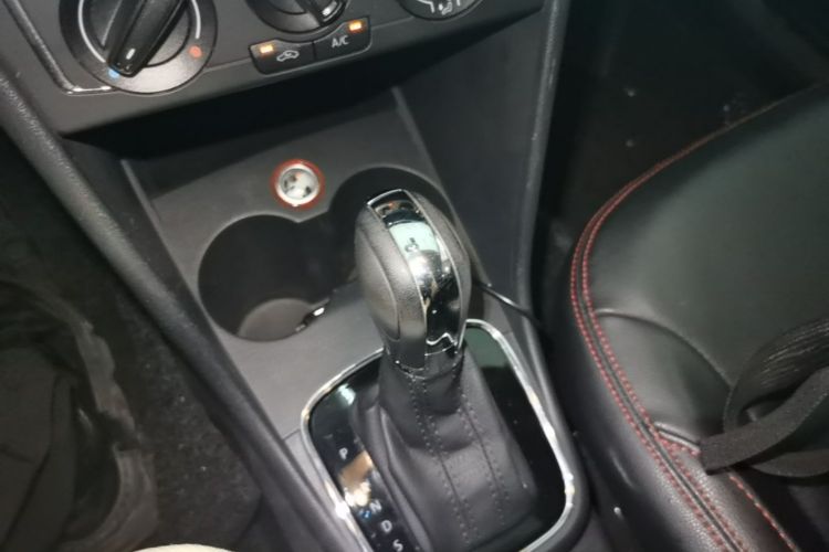 Volkswagen Polo 2018 #16 Volkswagen Polo 2018 car image #16