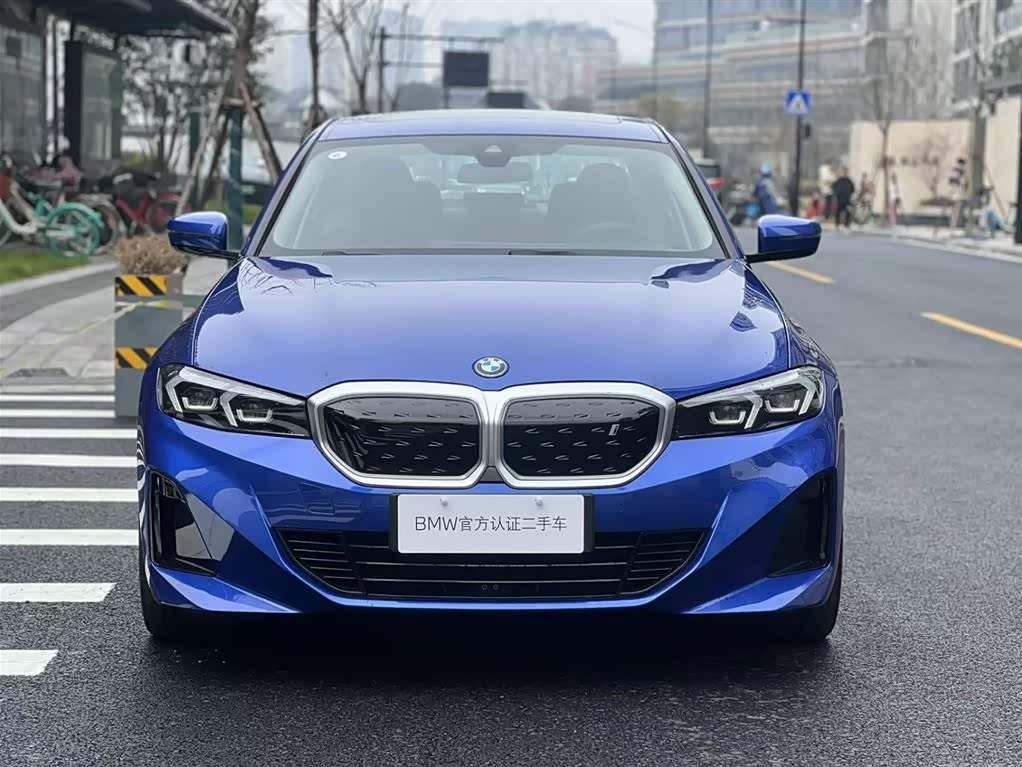BMW i3 2024 car image 