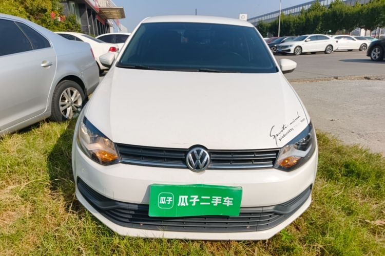 Volkswagen Polo 2016 car image #3