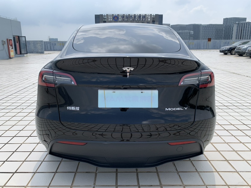 Tesla Model Y 2022 #5 Tesla Model Y 2022 car image #5