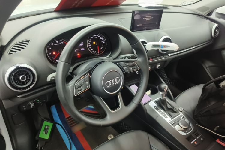Audi A3 2018 car image #10