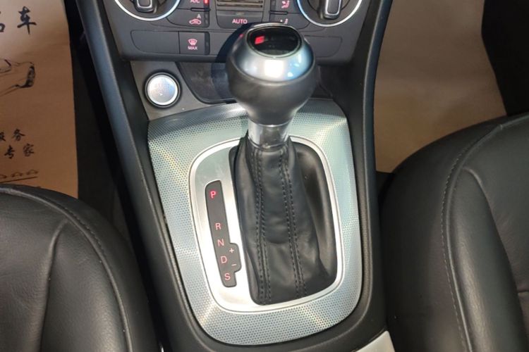 Audi Q3 2016 #14 Audi Q3 2016 car image #14