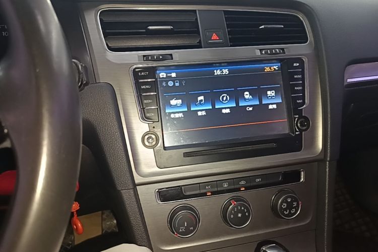 Volkswagen Golf 2016 car image #17