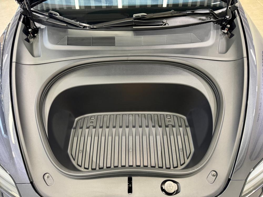 Tesla Model 3 2024 car image #25