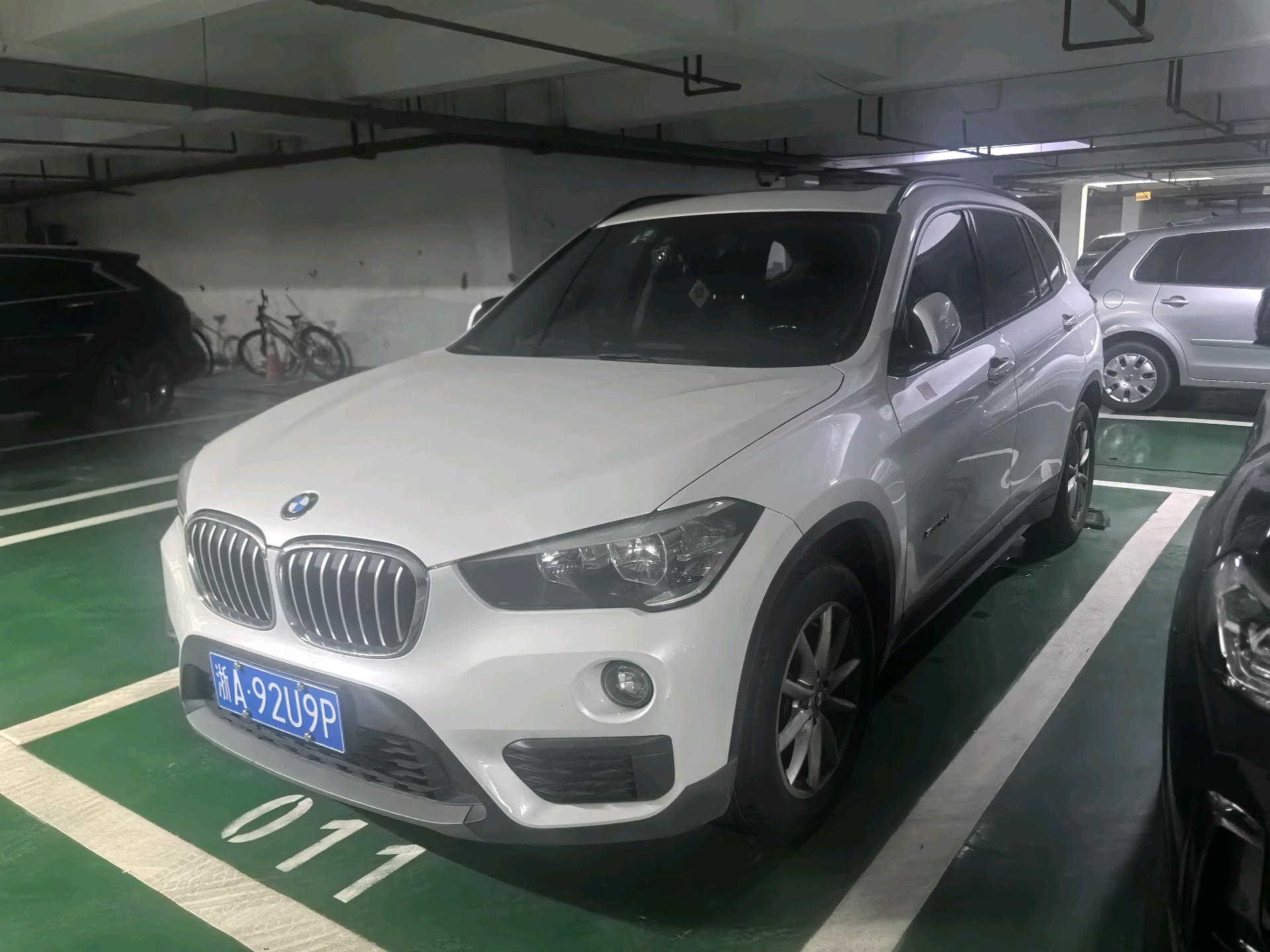 BMW X1 2017 BMW X1 2017 car image