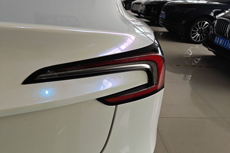 Tesla Model 3 2025 #8 Tesla Model 3 2025 car image #8