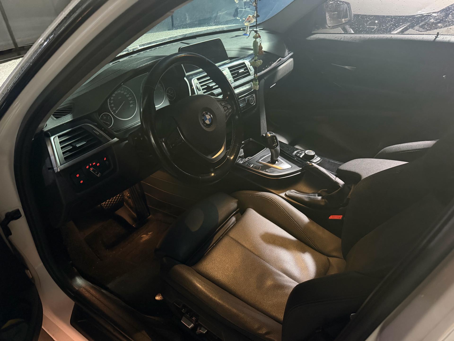 BMW 3 Series 2018 car image #4