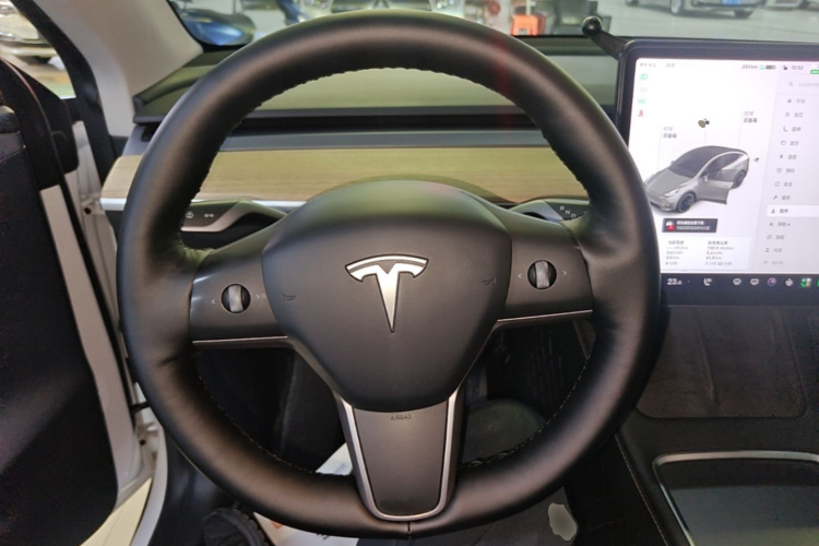 Tesla Model Y 2021 #11 Tesla Model Y 2021 car image #11