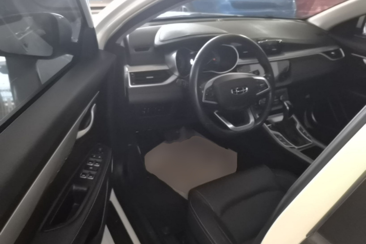 GEELY Emgrand 2020 #16 GEELY Emgrand 2020 car image #16