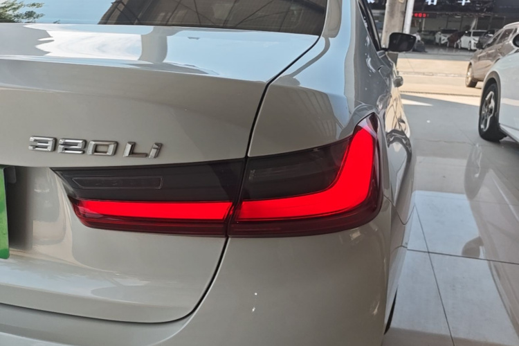 BMW 3 Series 2023 #8 BMW 3 Series 2023 car image #8