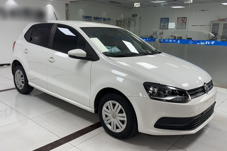 Volkswagen Polo 2018 car image #3
