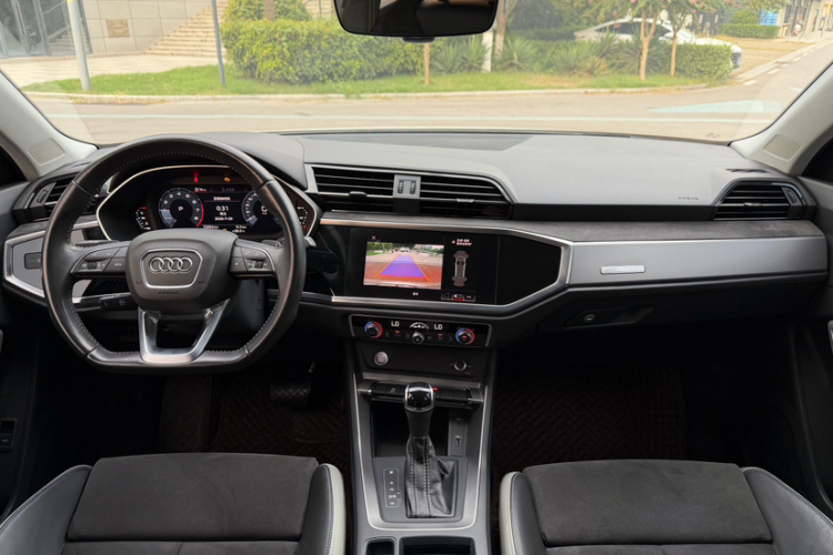 Audi Q3 2020 #14 Audi Q3 2020 car image #14