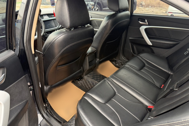 GEELY Emgrand 2017 #15 GEELY Emgrand 2017 car image #15