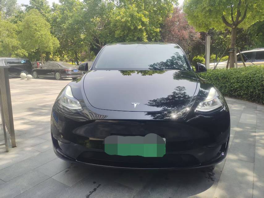 Tesla Model Y 2022 #2 Tesla Model Y 2022 car image #2