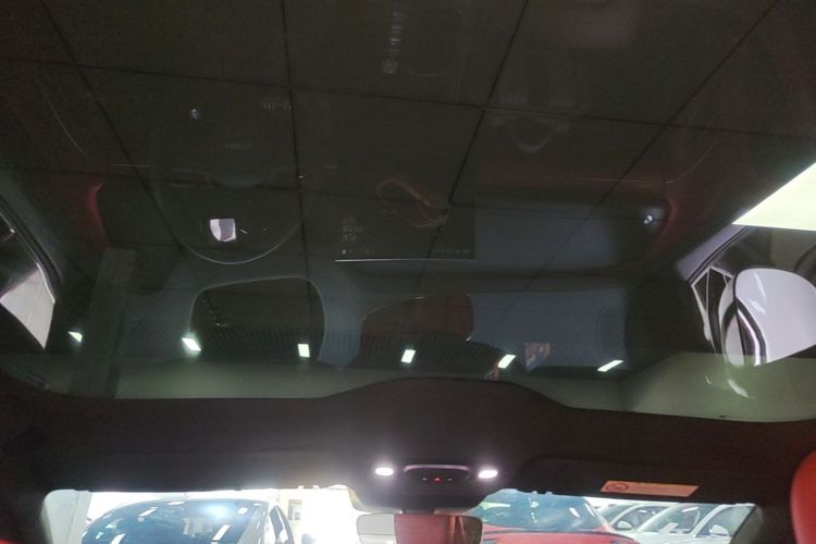 MI SU7 2025 immagine di auto #20