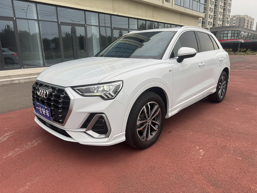 Audi Q3 2021 Audi Q3 2021 car image