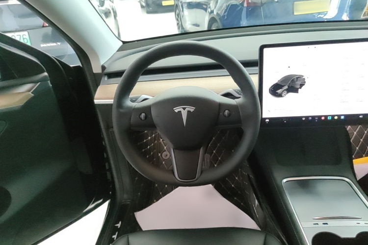 Tesla Model Y 2022 #11 Tesla Model Y 2022 car image #11