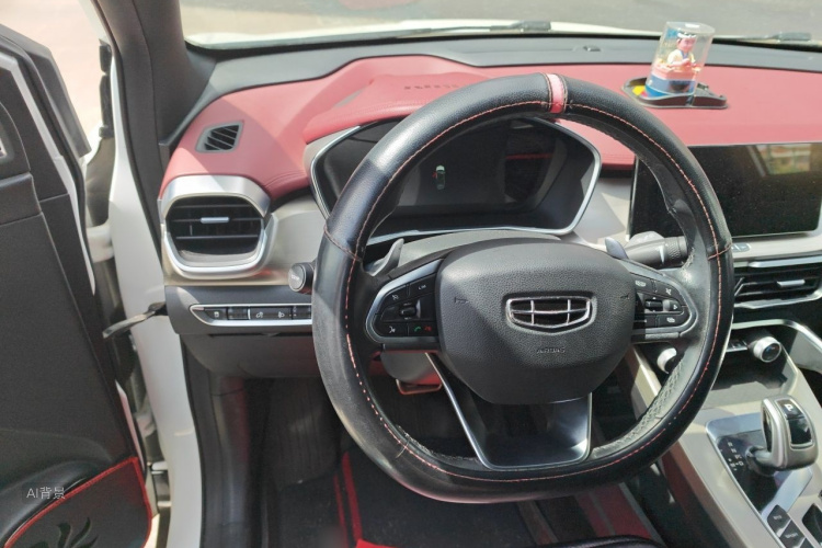 GEELY Coolray 2019 car image #12