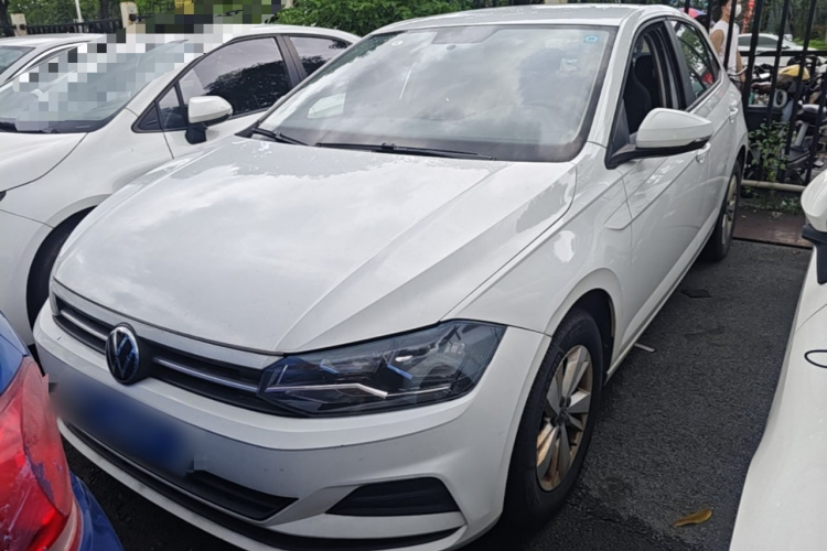 Volkswagen Polo 2023 car image #3