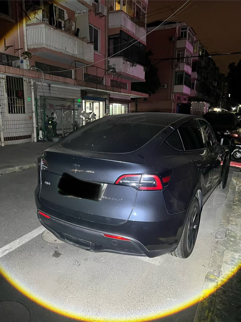 Tesla Model Y 2024 #3 Tesla Model Y 2024 car image #3