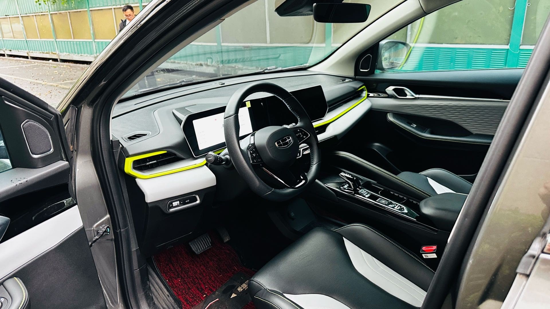 GEELY Coolray 2023 car image #4