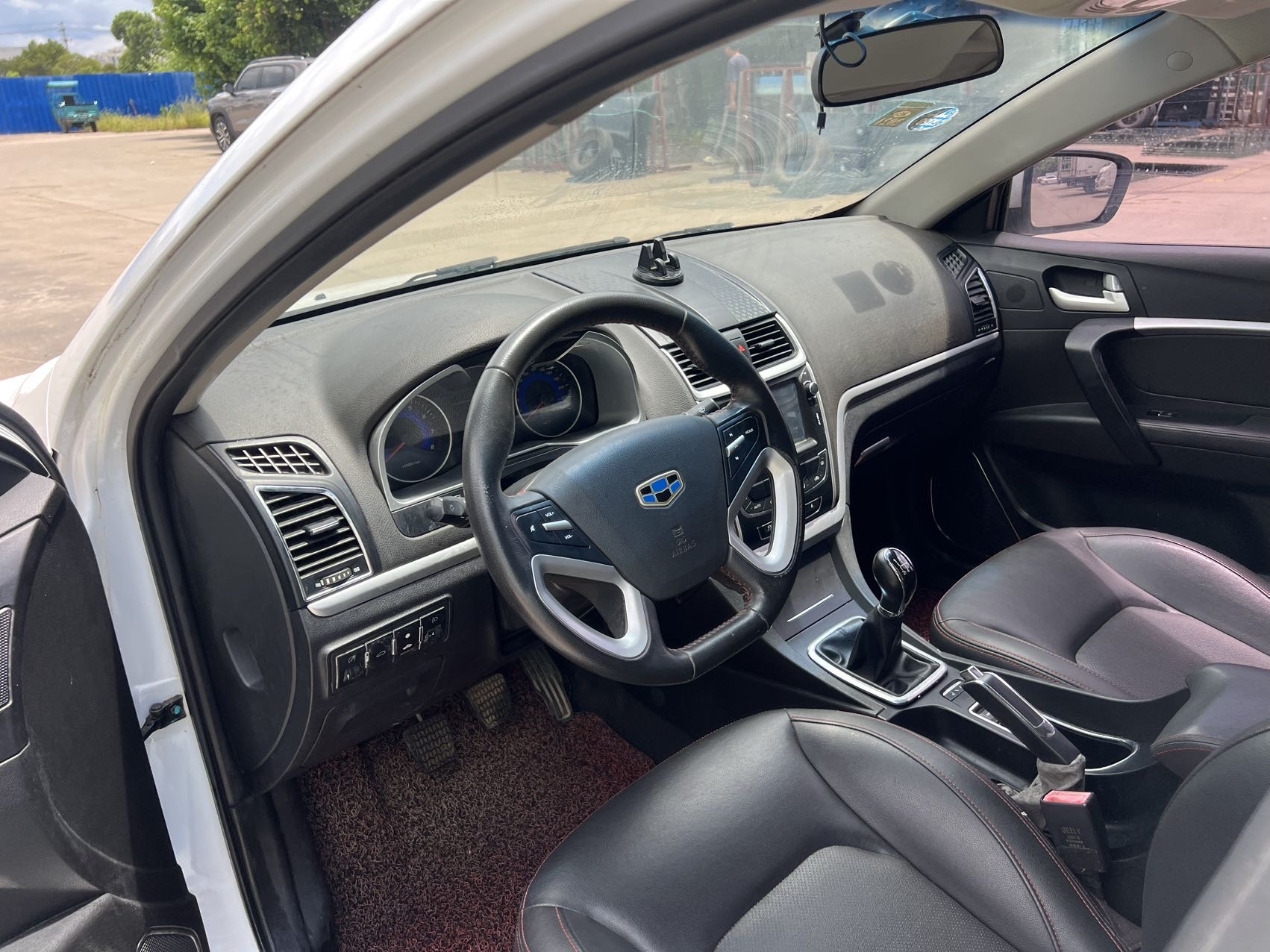 GEELY Emgrand 2015 #5 GEELY Emgrand 2015 car image #5